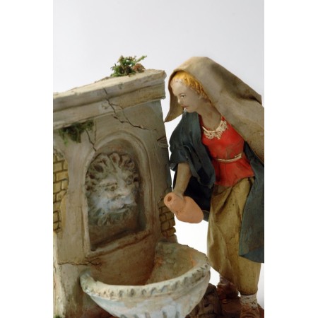 Ragazza alla fontana